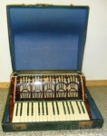harmonica-akordeon-kufr-1373340 