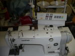 Průmyslový stroj na rovné šití 